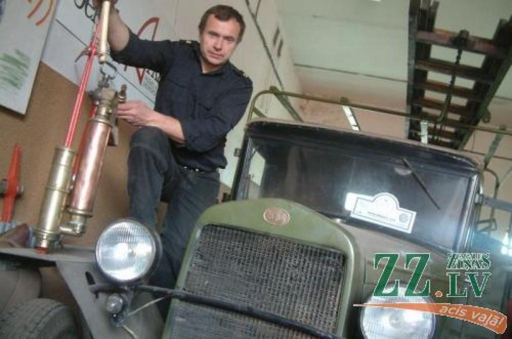 L.Stablinieks cer uz iedzīvotāju atsaucību, pievienojot muzeja ekspozīcijai relikvijas par ugunsdzēsības tēmu