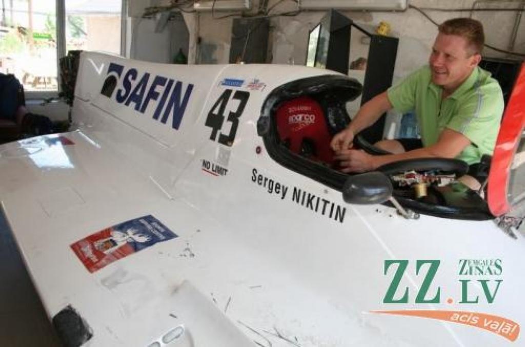 Ūdensmotosportists Uģis Gross.