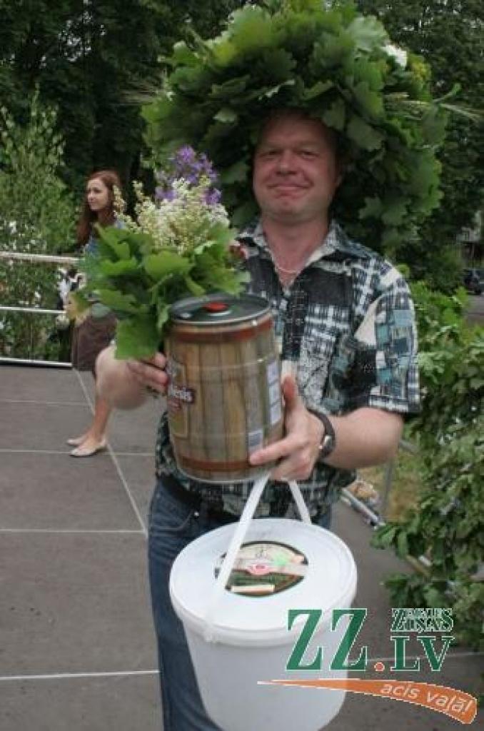 Šāgada «Ašākais Jānis» - uzņēmējs Jānis Irbe no Bramberģes.