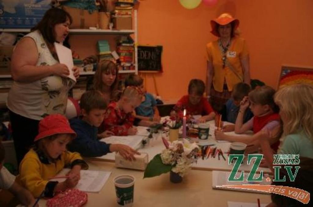 Sv.Annas draudzes vasaras studijas audzēkņi gatavojas jubilejai.