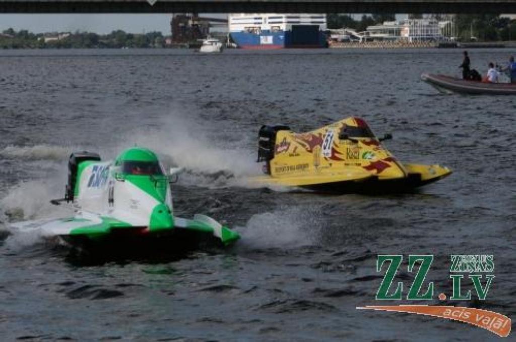 U.Gross un viņa sīvākais sāncensis Uvis Slakteris.
Autors: Agris Samcovs.