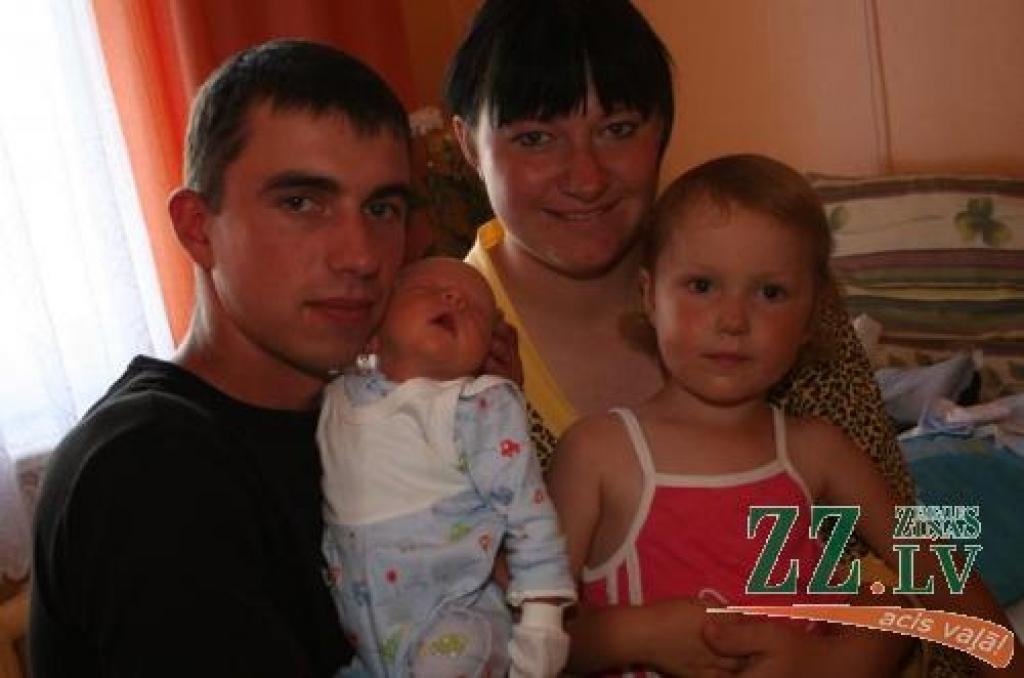 Vaseļu ģimene pilnā sastāvā.
Autors: Agris Samcovs.