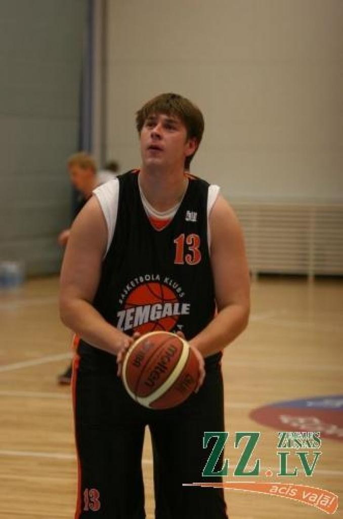 BK «Zemgale» komandas spēlētājs Jānis Bambis.
Autors: Agris Samcovs.