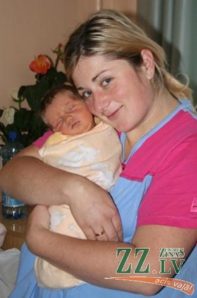 Lelde Binde ar meitiņu Līgu.
Autors: Lāsma Antoneviča.