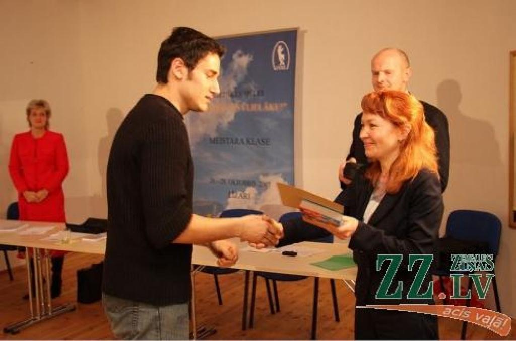 Balvu saņem jelgavnieks Jānis Ungers.
Autors: Krišjānis Grantiņš.