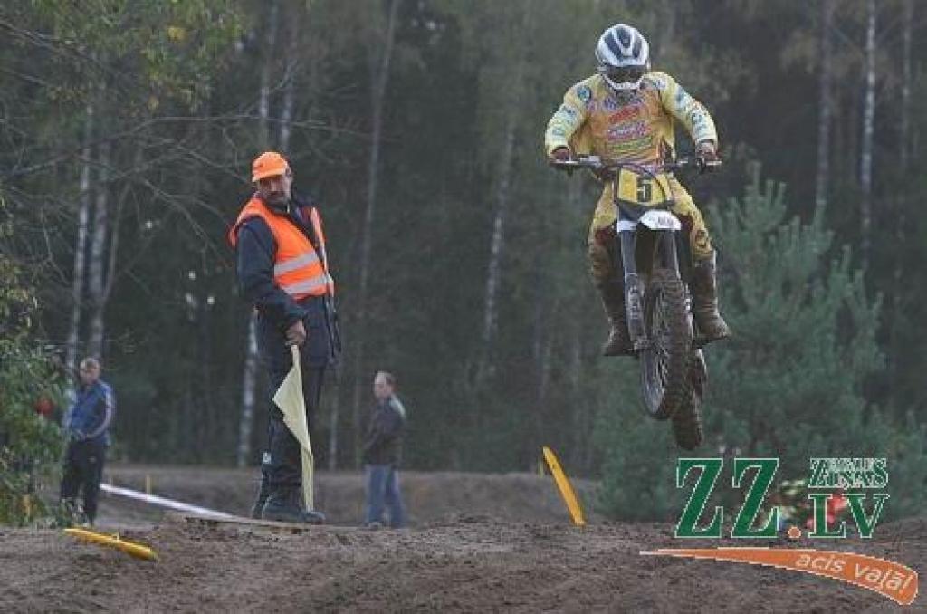 Leons Kozlovskis - lēcienā no tramplīna.
Autors: Agris Samcovs.