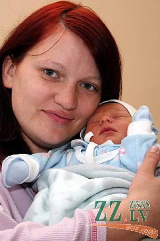 Oksana Pliskova ar dēliņu Gustavu.
Autors: Agris Samcovs.