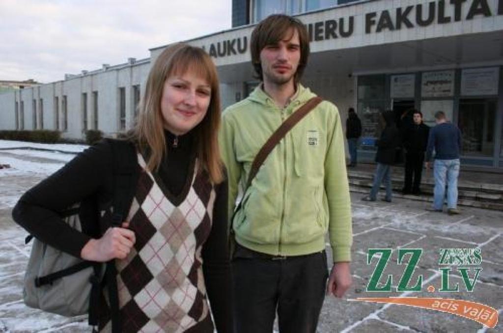 Dace un viņas kolēģis gan Lauku inženieru fakultātē, gan «Erasmus Socratis» programmā Mārtiņš Novicāns.
Autors: Agris Samcovs.