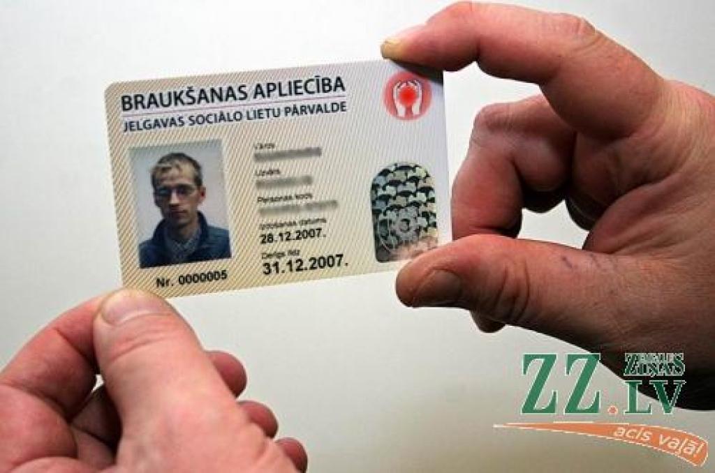 Jelgavnieki, kuri sasnieguši 80 gadu vecumu, varēs saņemt braukšanas dokumentu pilsētas sabiedriskā transporta izmantošanai bez maksas.
Autors: Agris Samcovs.