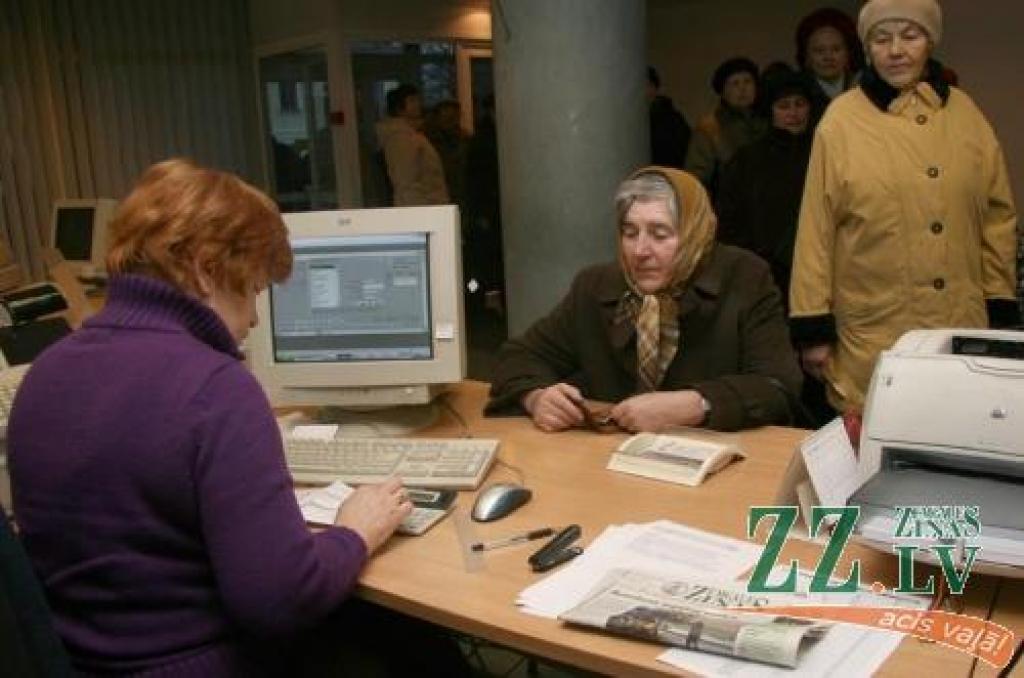 Jau dažas minūtes pēc pulksten deviņiem piektdienas rītā pārdesmit jelgavnieki steidza izmantot «Trakās dienas» piedāvājumu un abonēja «Zemgales Ziņas» uz gadu par īpaši izdevīgu cenu.
Autors: Inga Karlinska.