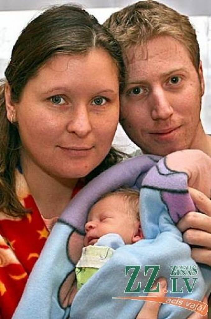 Karina un Aleksandrs Balaji ar dēliņu Vladislavu.
Autors: Agris Samcovs.