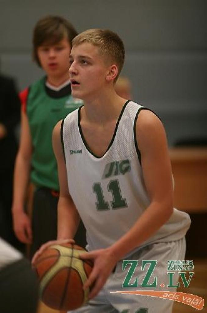 1.ģimnāzijas skolnieks Kristaps Vereščagins.
Autors: Agris Samcovs.