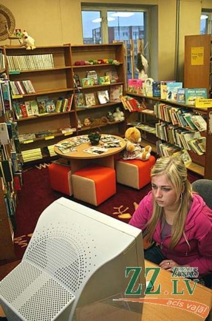 Mēneša laikā piecās kārtās tiks noskaidrots veiklākais un prasmīgākais informācijas meklētājs «Lursoft IT» laikrakstu datu bāzē, un uzvarētājam kā galvenā balva tiks pasniegts portatīvais dators.
Autors: Agris Samcovs.