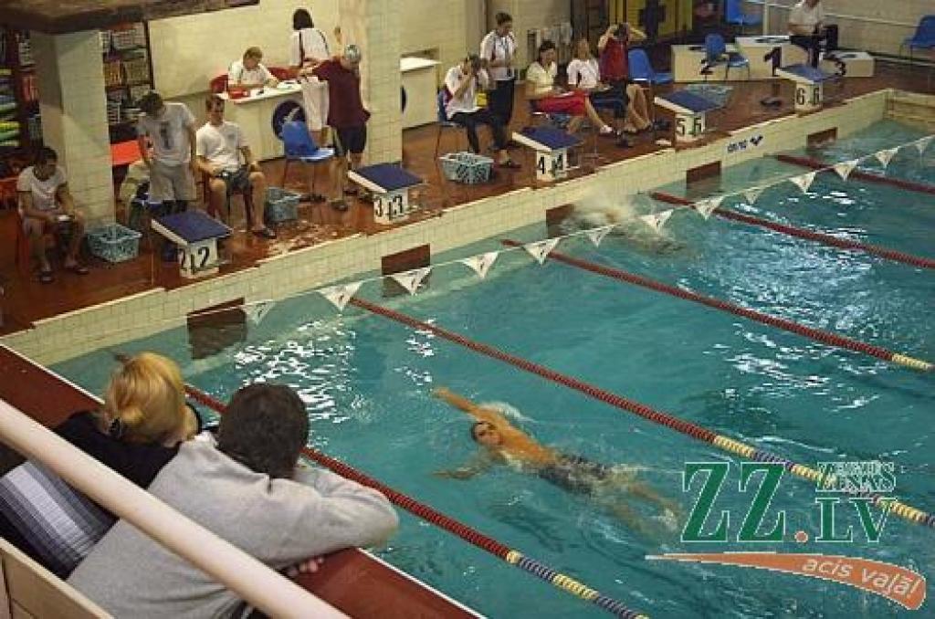 LLU peldbaseinā sākusies cīņa par Jelgavas čempionu tituliem garajās distancēs.
Autors: Agris Samcovs.