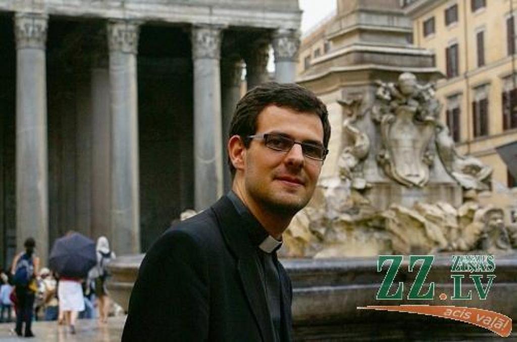 «Esot Romā, Baznīcas sirdī, saproti, ko nozīmē katoliskums,» saka topošais priesteris Mihails Volohovs.
Autors: No M.Volohova personīgā arhīva.