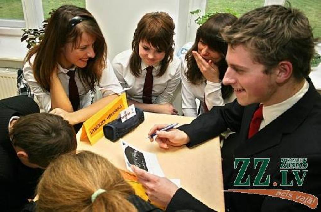 Pirmās kārtas uzvarētāji - Līvbērzes vidusskolas komanda.
Autors: Agris Samcovs.