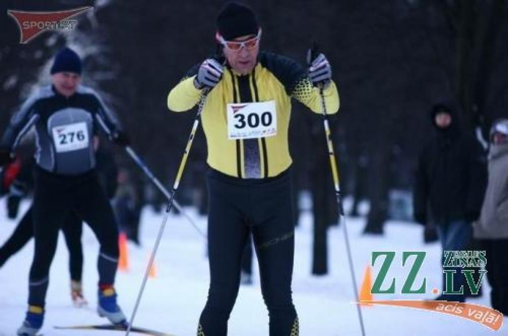 Uzvarētājs 1953.gadā dzimušo un vecāku sportistu konkurencē - Viktors Valainis.
Autors: No www.sportlat.lv