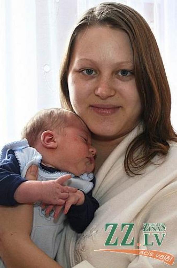 Margarita Baranova ar dēliņu Daniilu.
Autors: Agris Samcovs.