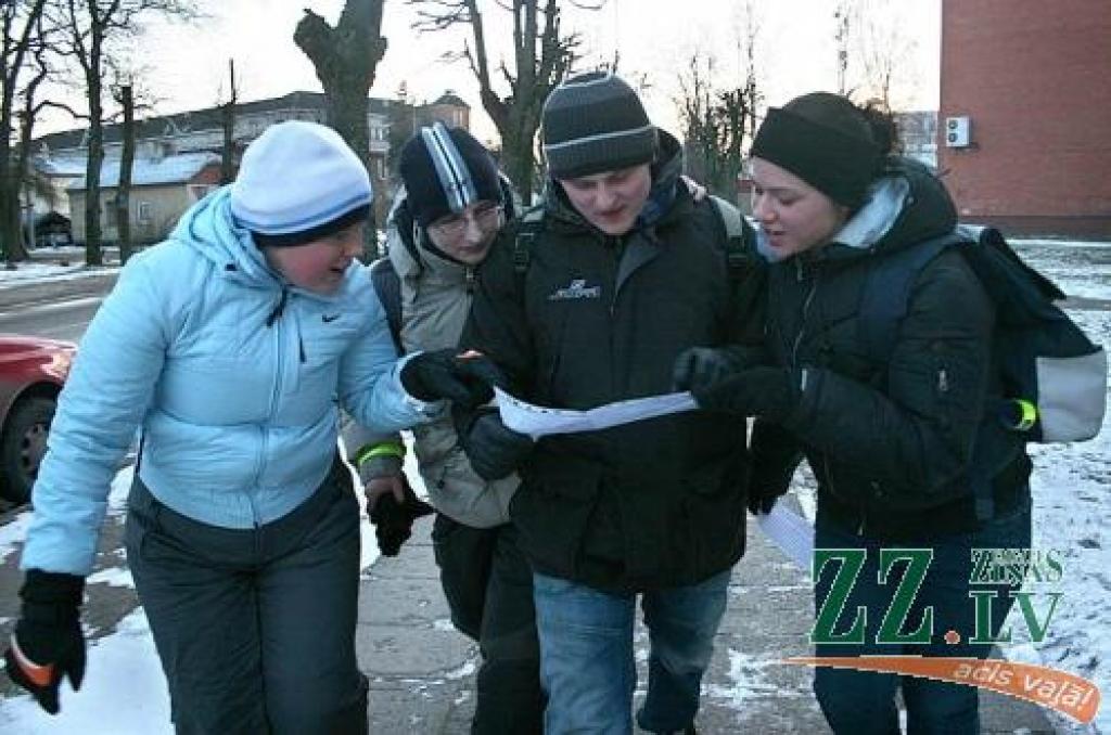 Ceļā uz pirmo kontrolpunktu dodas «Gigabaiti» no Sidrabenes pagasta.
Autors: Agris Samcovs.