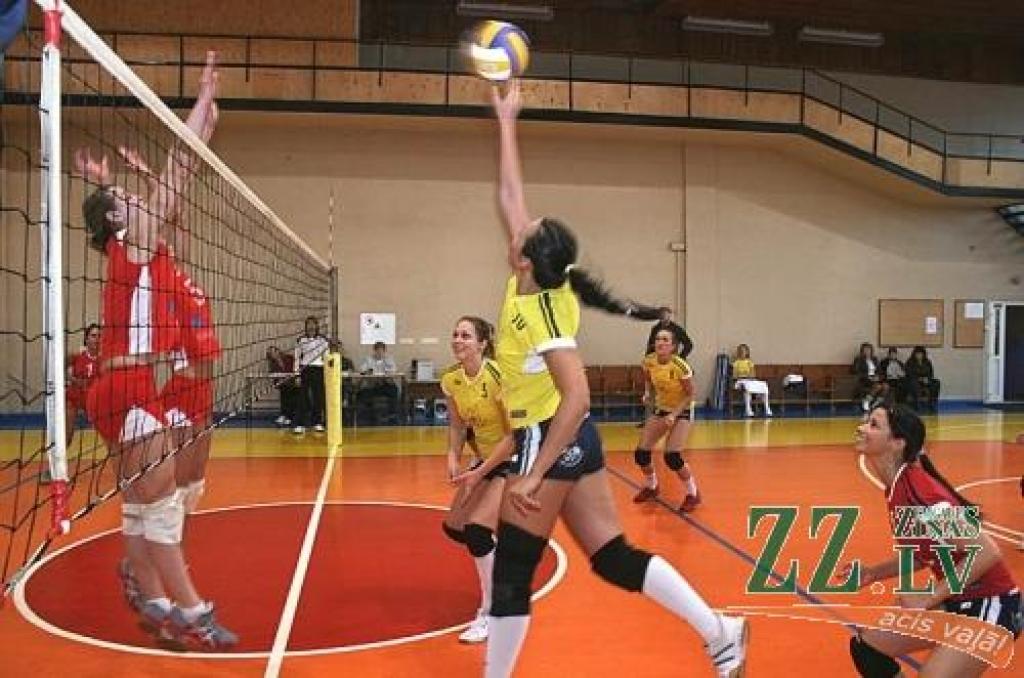 Sestdienas spēle «LU/Jelgava» volejbolistēm aizritēja veiksmīgi. Gaidām svētdienu!
Autors: Agris Samcovs.