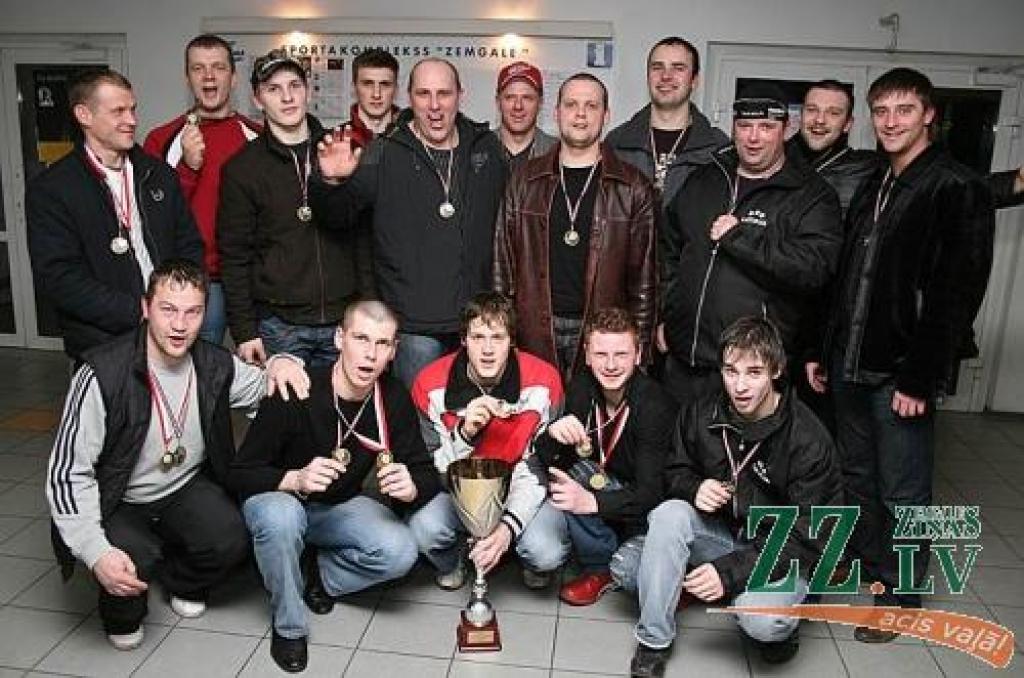 Augstākās līgas čempioni - «Karāts».
Autors: Agris Samcovs.