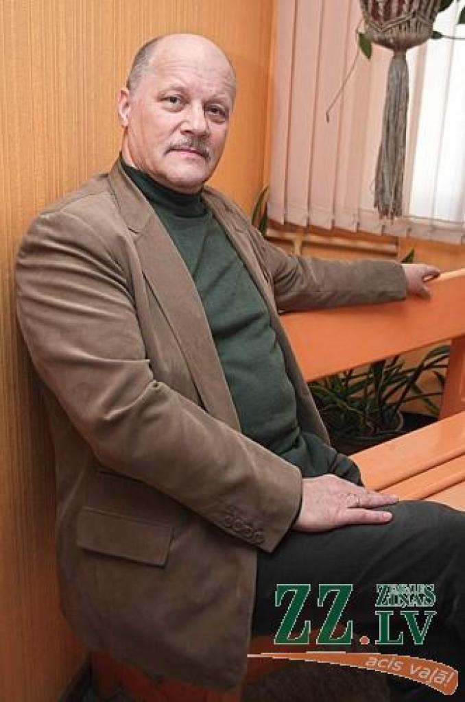 Esmu pateicīgs skolai par ierosmi veidot šo koncertu, teic Latvijas Nacionālā simfoniskā orķestra mūziķis Alvils Altmanis, kurš aktīvi komponē jau gandrīz 20 gadus.
Autors: Agris Samcovs.