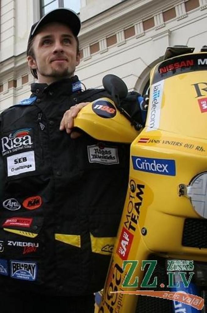 Centrāleiropas rallijreida sestajā posmā Jānis Vinters izcīnījis 13.vietu, bet kopvērtējumā viņš ieņem 8.vietu. Viņa brālis Einārs posmā ierindojās 17., bet kopvērtējumā ieņem 13.vietu.
Autors: No «Ziņu» arhīva.