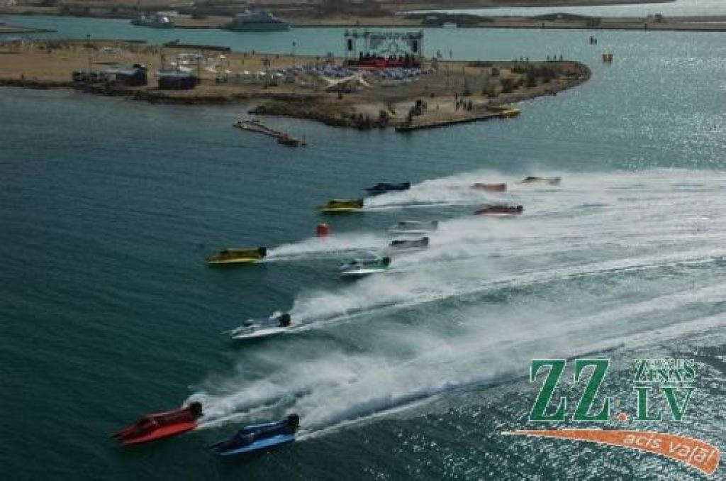 Uģa Grosa starti Kontinentālā kausa izcīņas F-2000 ātrumlaivu klasē Portgalibā, Ēģiptē.
Autors: No U.Grosa personīgā arhīva.