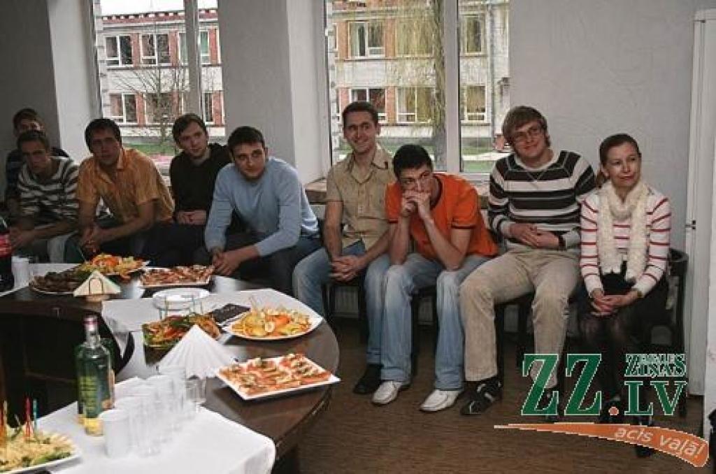 Ozolnieku volebola amatieru komanda.
Autors: Agris Samcovs.