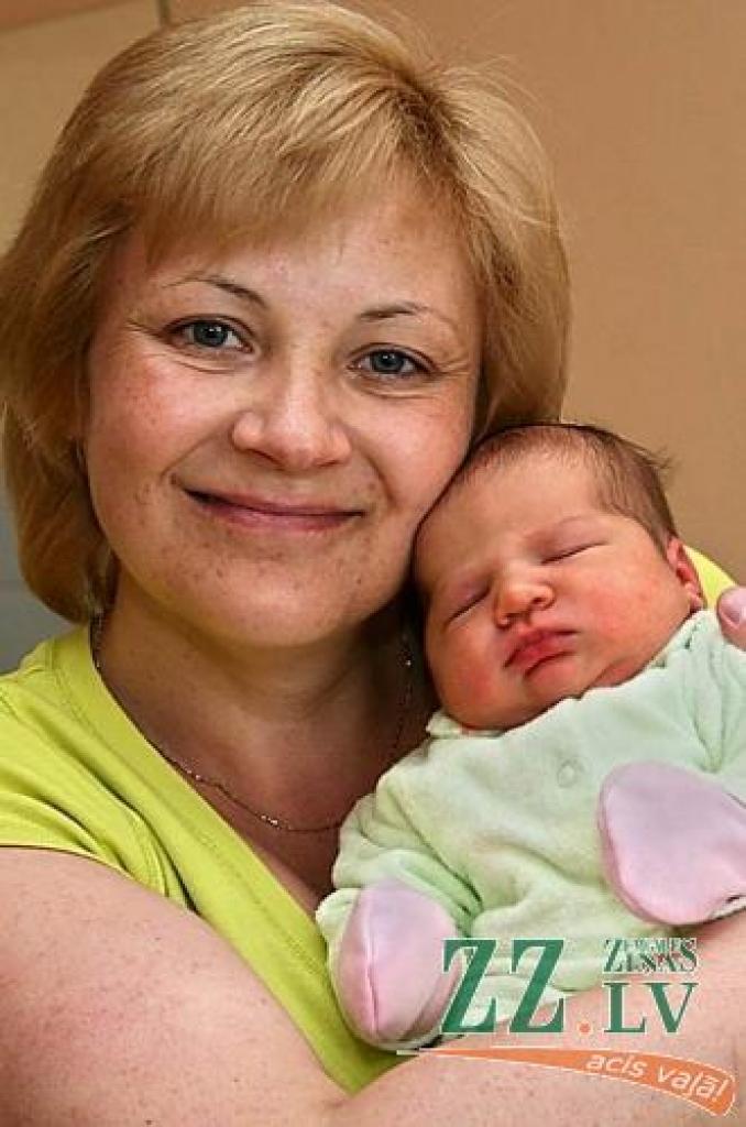 Baiba Skudra ar mazo «kņopīti», kurai vārdiņš drīzumā tiks izdomāts.
Autors: Agris Samcovs.