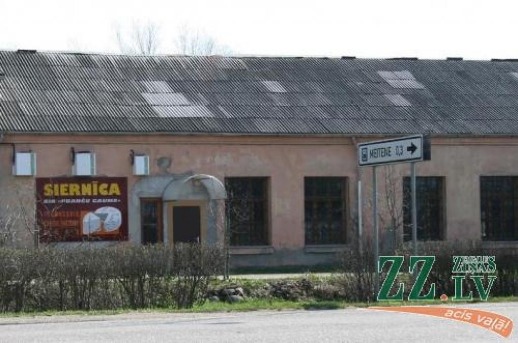 Kas īsti notika šajā siernīcā iekārtotajos apartamentos, laikam tik drīz neizdosies uzzināt.
Autors: Lāsma Antoneviča.