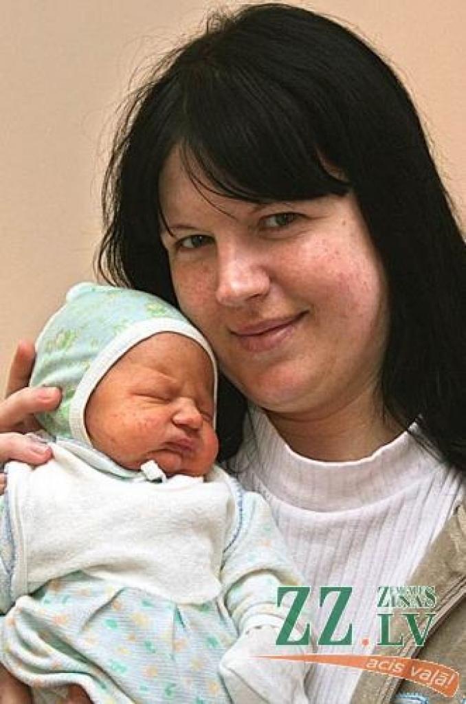 Vignija Ansone ar dēliņu Emīlu.
Autors: Agris Samcovs.