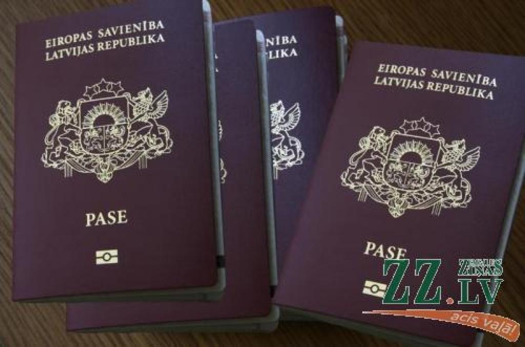 Tuvojoties atvaļinājumu sezonai, vēlams ieskatīties pasē un pārbaudīt tās derīguma termiņu.
Autors: Inga Karlinska.