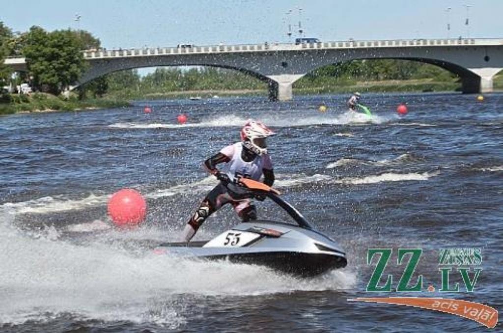 Ar 55.numuru - «Ski Stock» klases uzvarētājs Jānis Uzars.
Autors: Agris Samcovs.