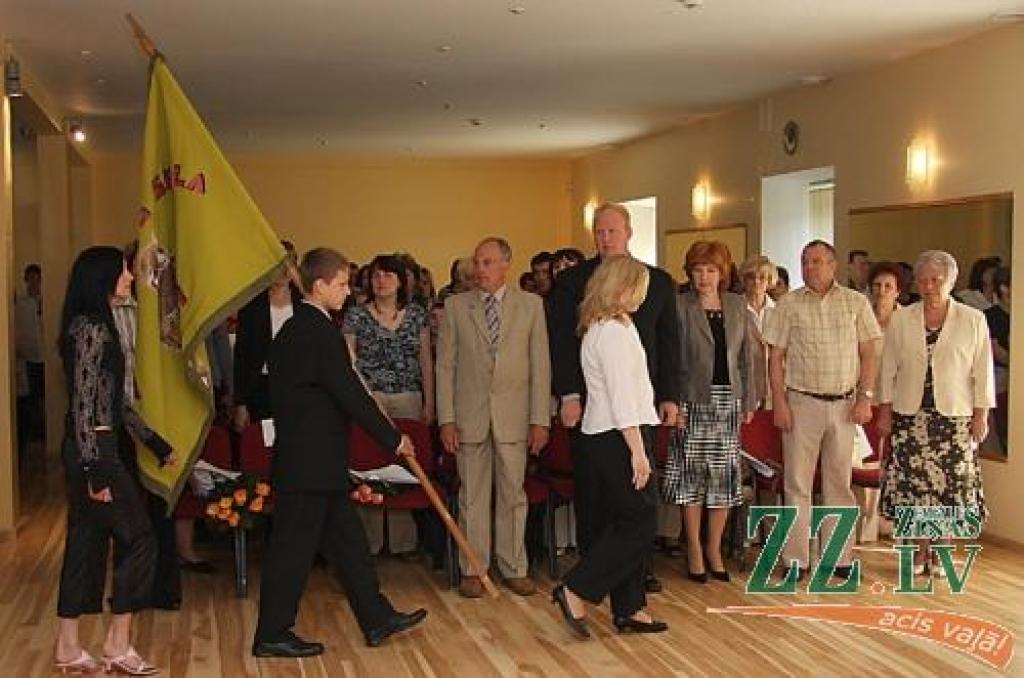 Karoga ienešana «Līdumu» zālē.
Autors: Krišjānis Grantiņš.