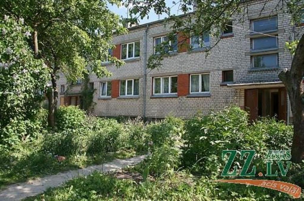 Šajā mājā norisinājās konflikts, kas pensionāres mierīgo dzīvi apgrieza kājām gaisā.
Autors: Inga Karlinska.