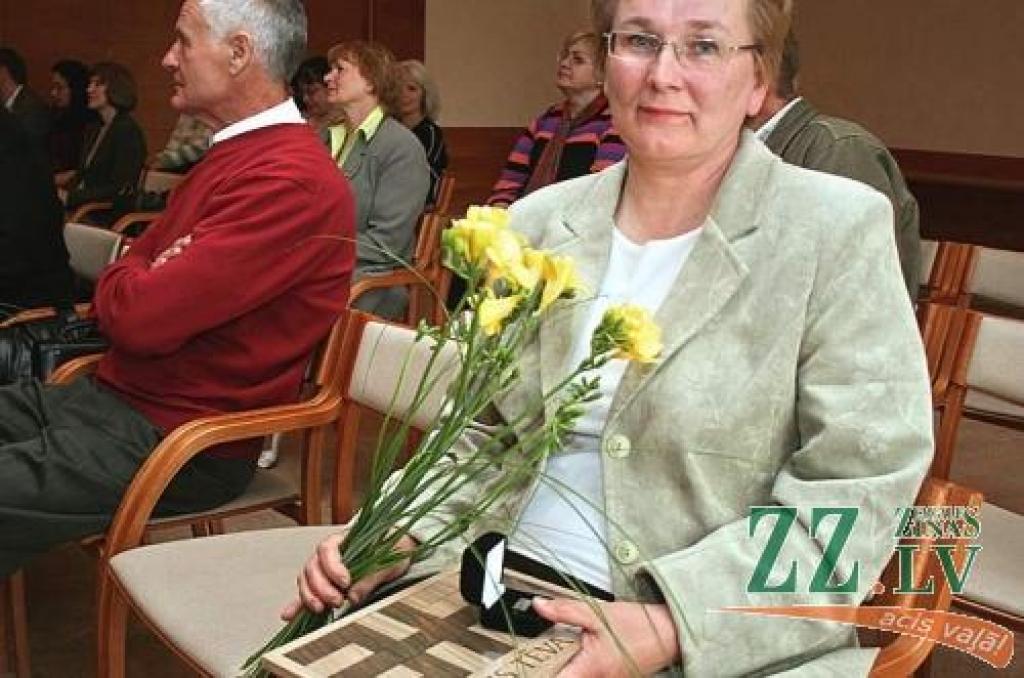Jelgavas Zinātniskās bibliotēkas direktores vietniece un Jelgavas reģionālā mācību centra vadītāja Dzintra Punga.
Autors: Agris Samcovs.