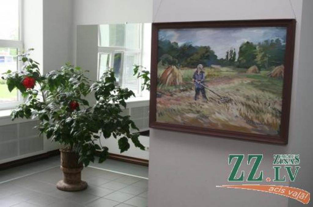 Jurijs Derjuševs sevi rāda kā autors, kam vienlīdz interesē un padodas dažādi žanri.
Autors: Agris Samcovs.