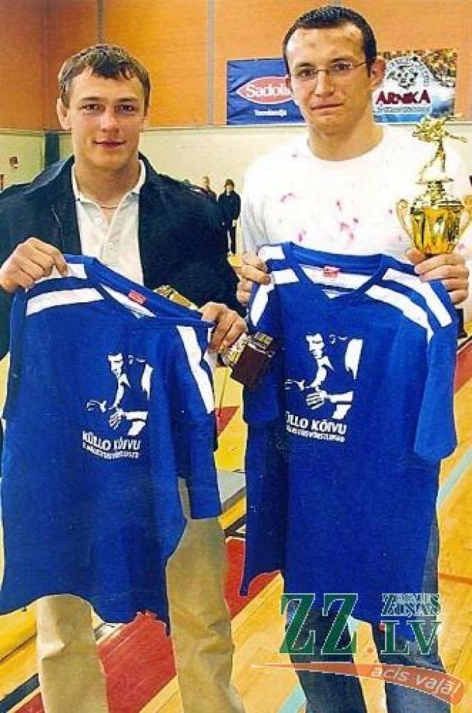 No kreisās - Uldis Siliņš un Andris Ozoliņš-Ozols.
Autors: No Boļeslava Matusēviča personīgā arhīva.