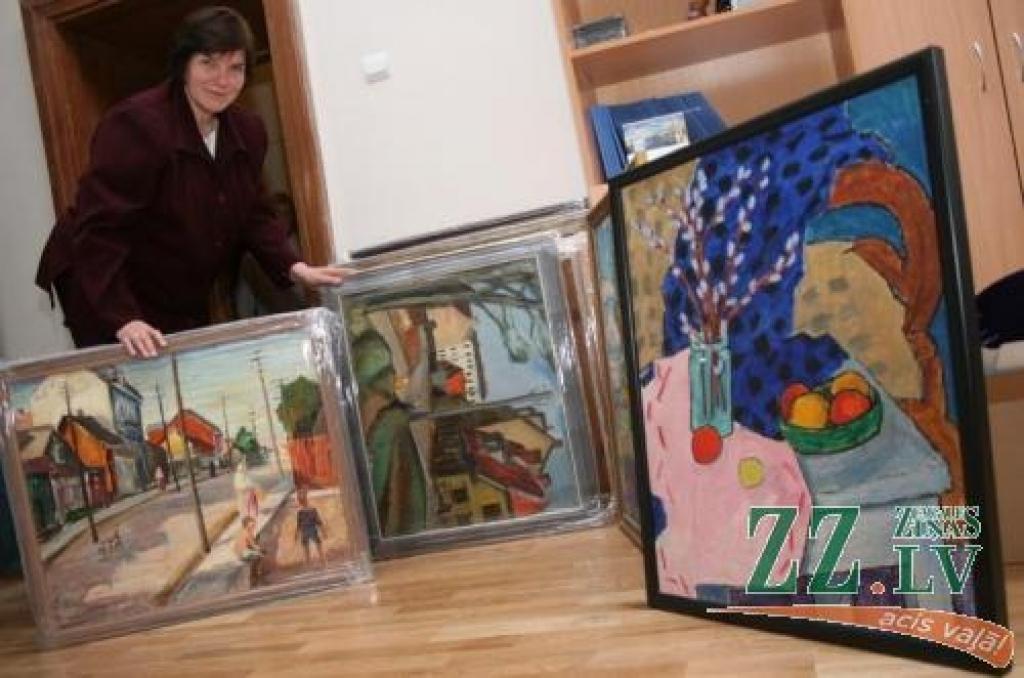 Ar 30 gleznām iespējams sniegt izsmeļošu ieskatu vienā daiļrades posmā, un izvēle krita uz pagājušā gadsimta divdesmitajiem gadiem – arī tāpēc, ka tajos gana plaši pārstāvēti visi žanri, kuros Eliass strādājis, un ir arī reprezentatīvai izstādei pietiekama stilu daudzveidība, darbu izvēli ekspozīcijai skaidro Jelgavas muzeja direktores vietniece Marija Kaupere.
Autors: Agris Samcovs.