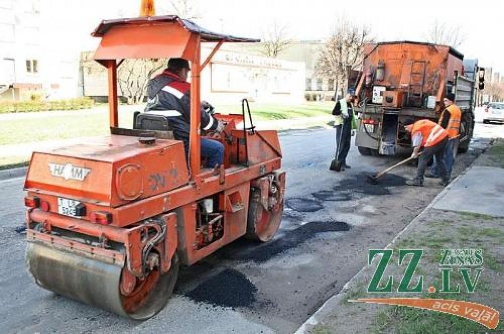 «To pat nevar nosaukt par bedrīšu remontu, tā drīzāk ir situācijas glābšana,» uzskata «Kulk» vadītājs Gunārs Bubulis.
Autors: No «Ziņu» arhīva.