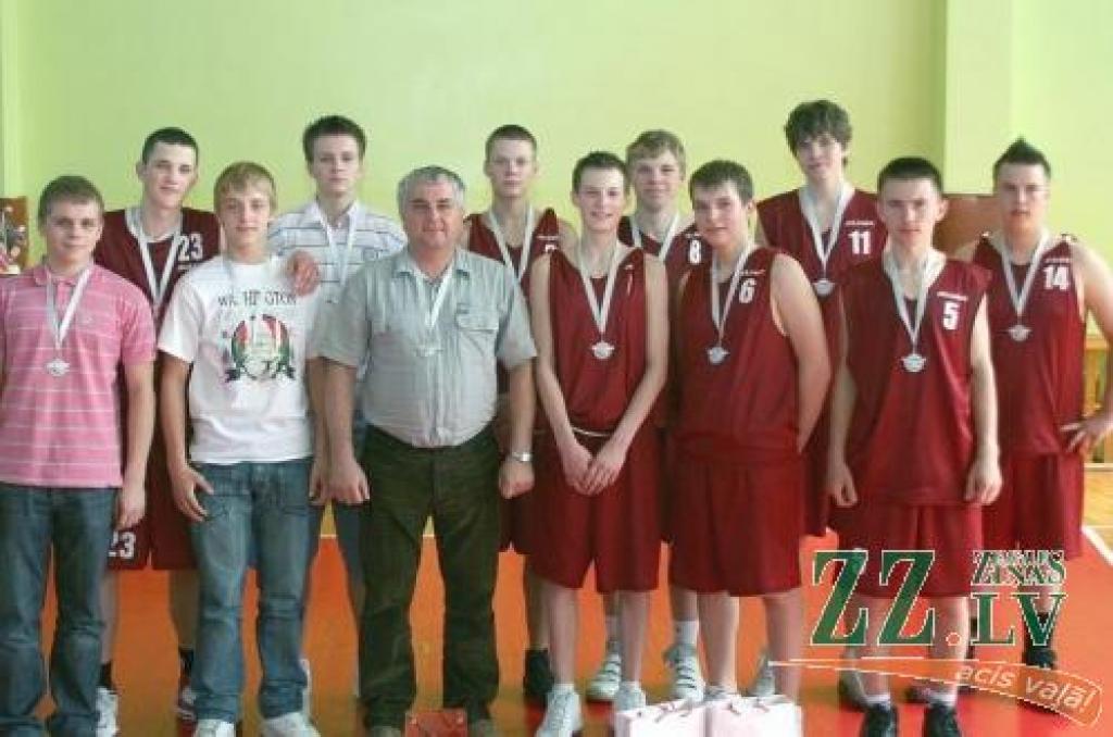 «Zemgale/BJSS» komanda un treneris Jānis Vītols.
Autors: No kluba arhīva.