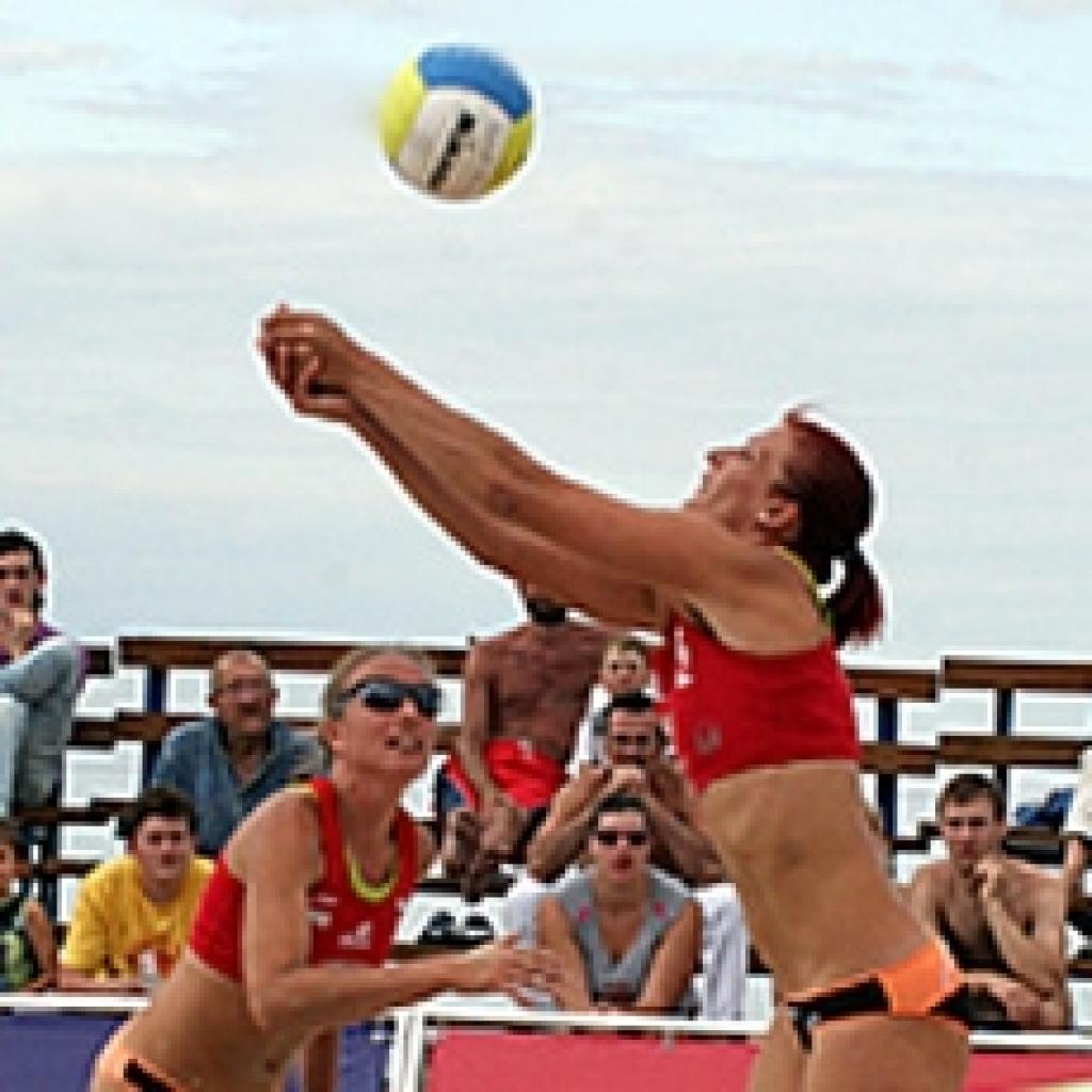 Inguna Minusa un Inese Jursone FIVB «Grand Slam» pamatturnīrā ieguvušas dalītu 25.vietu.
Autors: www.beach.lv