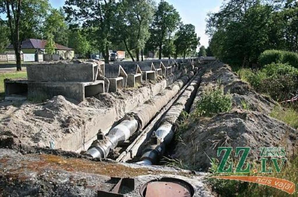 Par rekonstrukcijas darbiem jau šobrīd liecina rakšanas darbi Rūpniecības ielā.
Autors: Agris Samcovs.