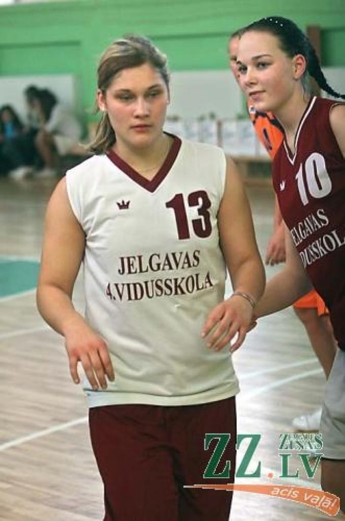 Izcilus sasniegumus sportā arī iepriekšējā semestrī uzrādīja un «Druvas Spēkavota līgas» balvu saņēma Jelgavas 4.vidusskolas skolniece Inga Staņuna.
Autors: No «Ziņu» arhīva.