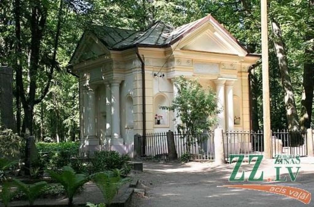 Bērzu kapos ieplānots uzbūvēt 300 kvadrātmetru plašu kapliču.
Autors: Agris Samcovs.