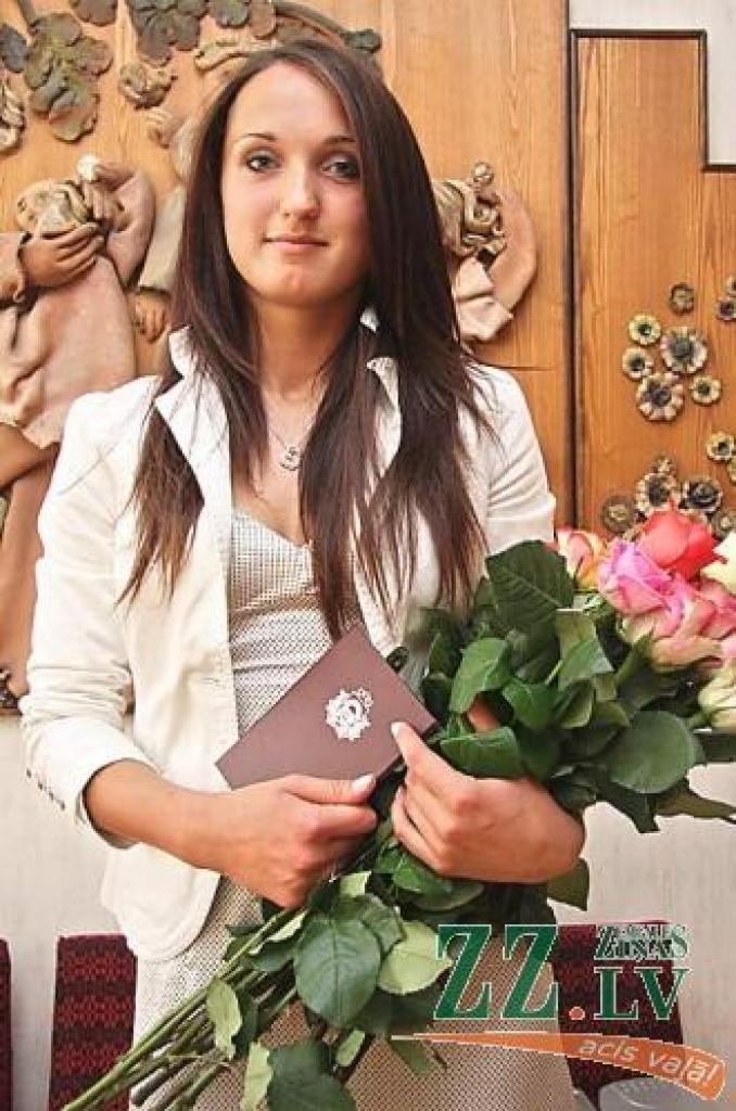 Vieglatlēte, pagājušā gada junioru čempionāta sudraba un bronzas medaļniece barjerotajās distancēs Inese Nagle.
Autors: Krišjānis Grantiņš.