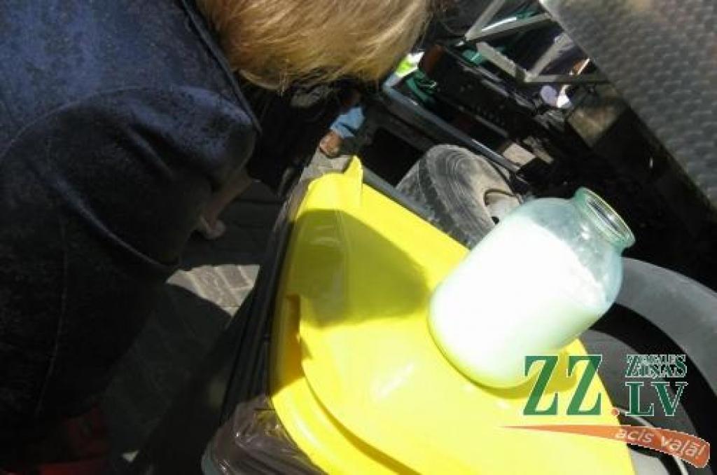 Ar mieru pret kūtrumu - šādu taktiku izvēlējušies piena lopkopji, cerot panākt aktīvu Zemkopības ministrijas rīcību zemnieku interešu aizstāvībai.
Autors: Edgars Kupčs.