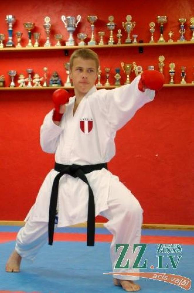 Kalvis Kalniņš jaunu cīnītāja pieredzi tuvākās pāris nedēļas papildinās Kanādā.
Autors: No kluba «Milons» arhīva. 