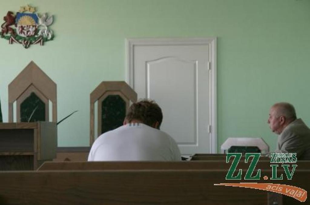 Par dienesta pilnvaru pārsinegšanu Sandrim Rozentālam piespriests piespiedu darbs.
Autors: Inga Karlinska.